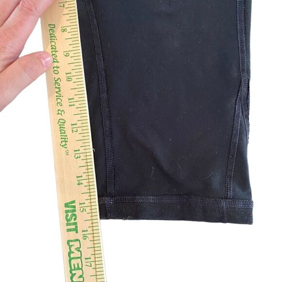 Zella Black Athletic Capri Pants size 28" - Picture 4 of 5